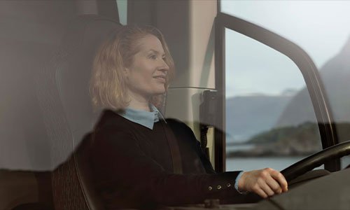 Volvo Bus B13R first-class driving